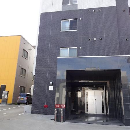 ようこそ札幌へ! 大通公園まで地下鉄10分 定員6名 Firetv完備 1階はセコマ Διαμέρισμα Εξωτερικό φωτογραφία
